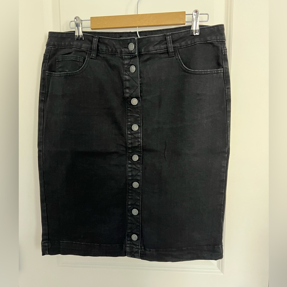 Black Button-Front Denim Skirt